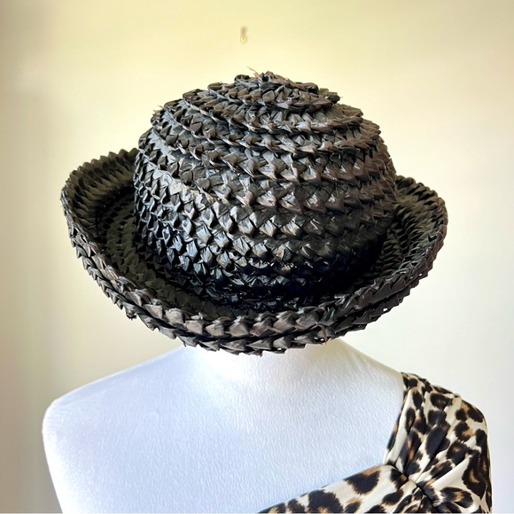 Vintage handmade LOIS SHELLHAMMER Braided Bowler Straw Hat - Picture 1 of 10